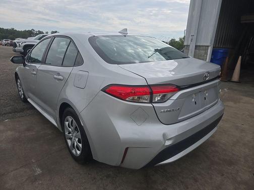 Classic Silver Metallic 2022 Toyota Corolla LE