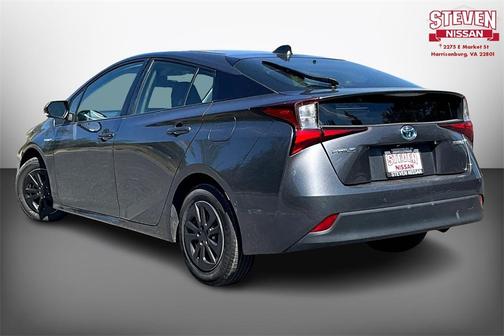 2022 Toyota Prius LE
