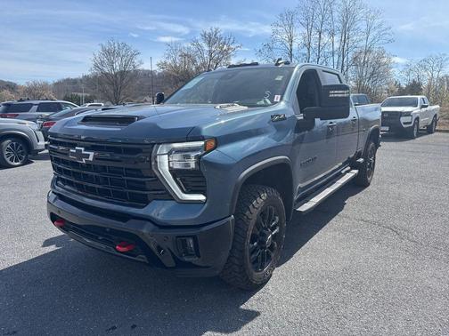 Lakeshore Blue Metallic 2025 Chevrolet Silverado 2500 LT