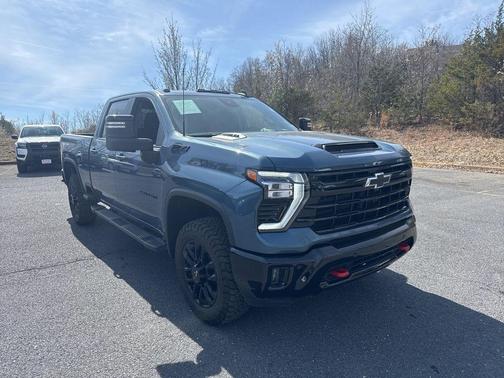 Lakeshore Blue Metallic 2025 Chevrolet Silverado 2500 LT