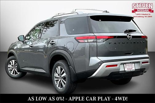2025 Nissan Pathfinder SL 4WD
