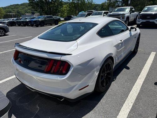 White Platinum Clearcoat Metallic 2017 Ford Mustang GT Premium