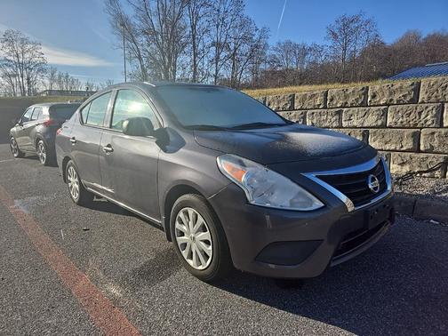 2015 Nissan Versa 1.6 S+