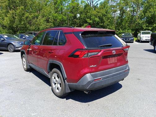 Pearl 2019 Toyota RAV4 XLE