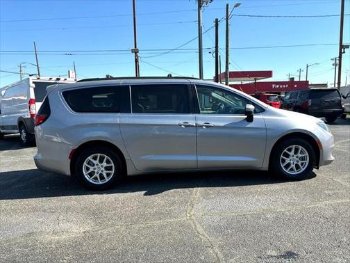 2020 Chrysler Voyager LXI
