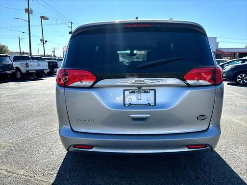 2020 Chrysler Voyager LXI