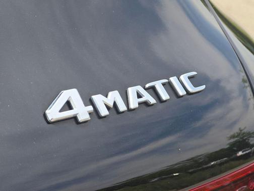Black 2022 Mercedes-Benz GLC 300 Base 4MATIC