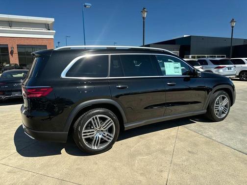 2025 Mercedes-Benz GLS 450 4MATIC