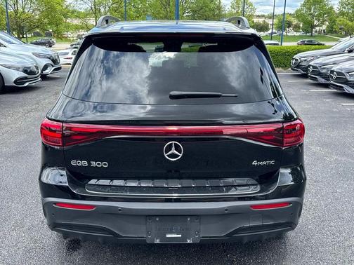 2024 Mercedes-Benz EQB 300 Base 4MATIC