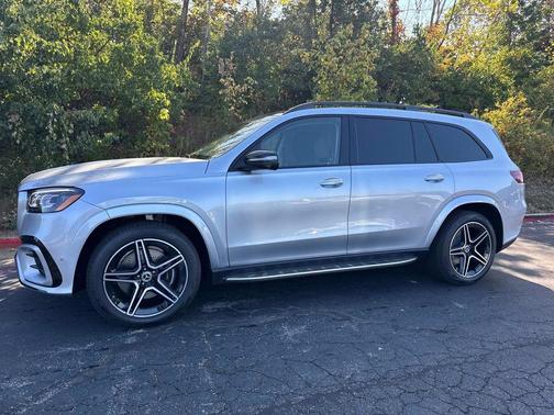 2026 Mercedes-Benz GLS 450 