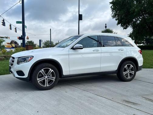 2017 Mercedes-Benz GLC 300 Base 4MATIC