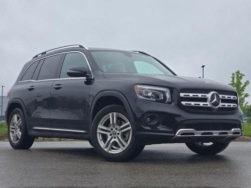 Midnight Black 2023 Mercedes-Benz GLB 250 Base 4MATIC