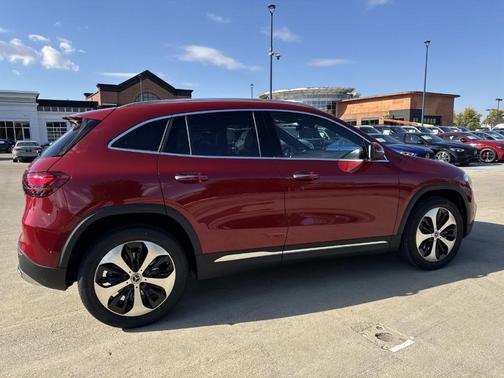 2026 Mercedes-Benz GLA 250 Base 4MATIC