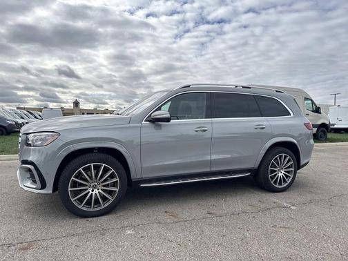 2025 Mercedes-Benz GLS 450 4MATIC