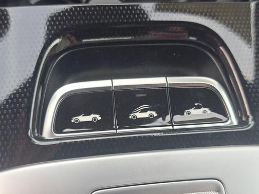 MANUFAKTUR Moonlight White Metallic 2026 Mercedes-Benz AMG CLE 53 Base