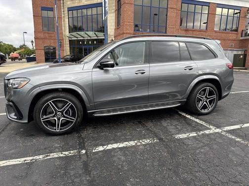 2026 Mercedes-Benz GLS 450 