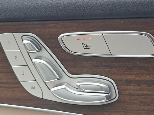 2022 Mercedes-Benz GLC 300 Base 4MATIC