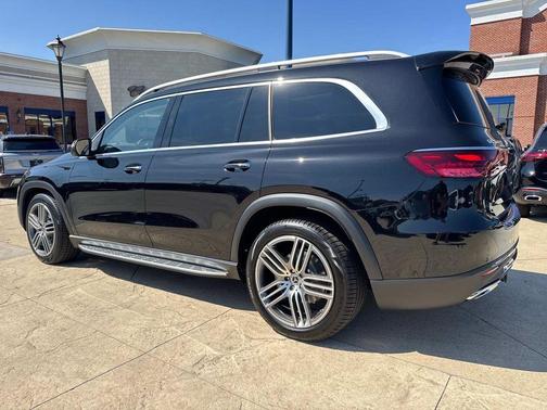 2026 Mercedes-Benz GLS 450 