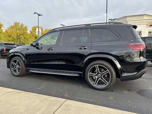 2025 Mercedes-Benz GLS 450 4MATIC