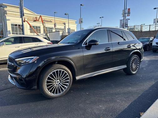 2025 Mercedes-Benz GLC 300 Base 4MATIC