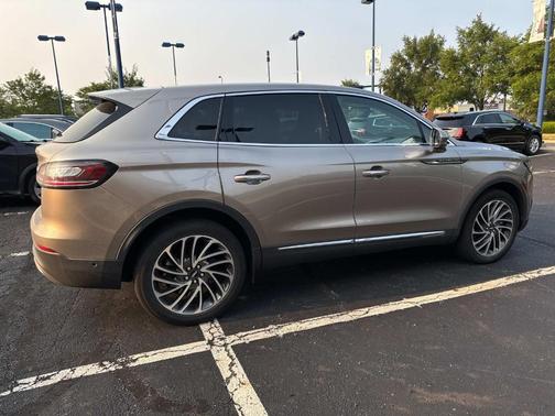 2020 Lincoln Nautilus Reserve