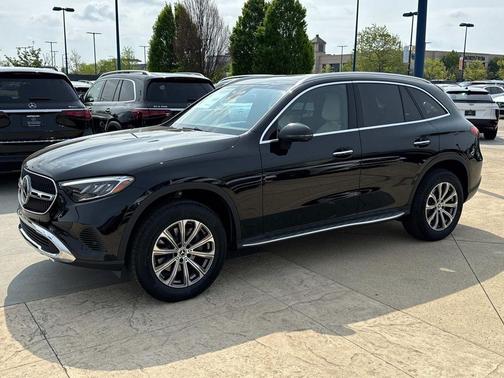 2025 Mercedes-Benz GLC 300 Base 4MATIC