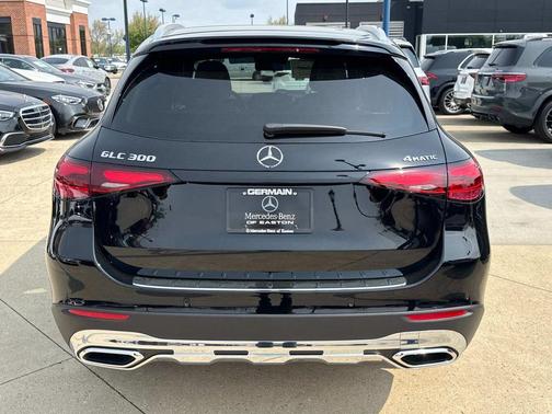 2025 Mercedes-Benz GLC 300 Base 4MATIC