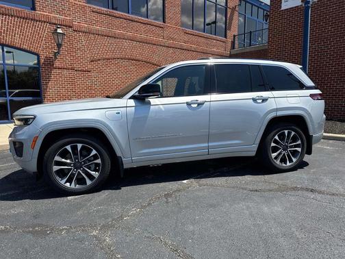 2024 Jeep Grand Cherokee 4xe Overland