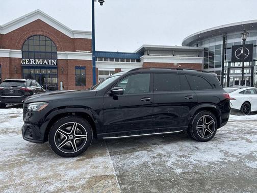 2025 Mercedes-Benz GLS 450 4MATIC