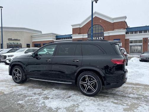 2025 Mercedes-Benz GLS 450 4MATIC