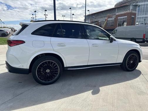 2025 Mercedes-Benz GLC 300 Base 4MATIC