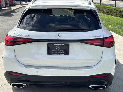 2025 Mercedes-Benz GLC 300 Base 4MATIC