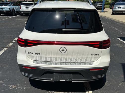 2024 Mercedes-Benz EQB 300 Base 4MATIC