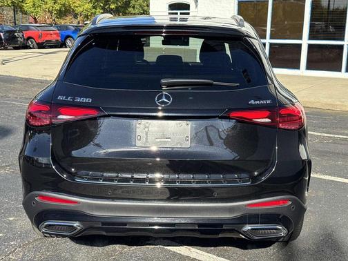 2025 Mercedes-Benz GLC 300 Base 4MATIC