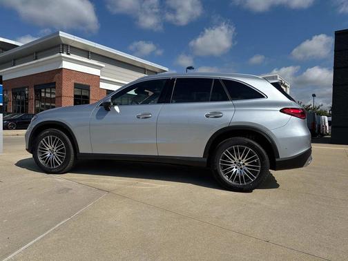 2025 Mercedes-Benz GLC 300 Base 4MATIC