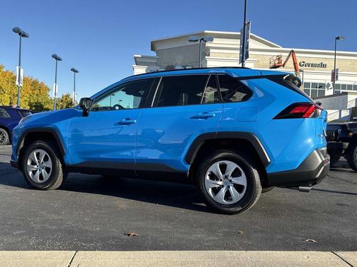 2019 Toyota RAV4 LE