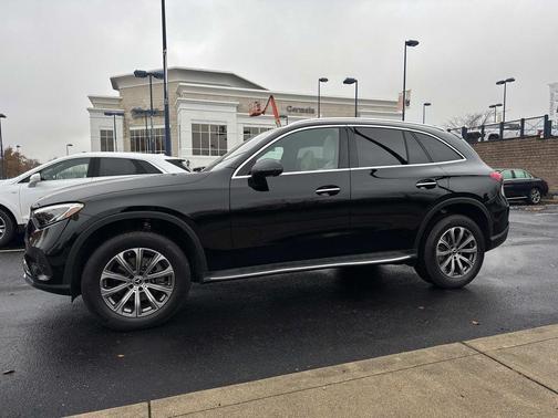 2025 Mercedes-Benz GLC 300 Base 4MATIC