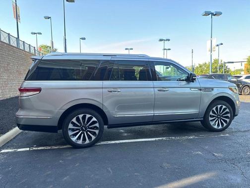 2024 Lincoln Navigator L Reserve