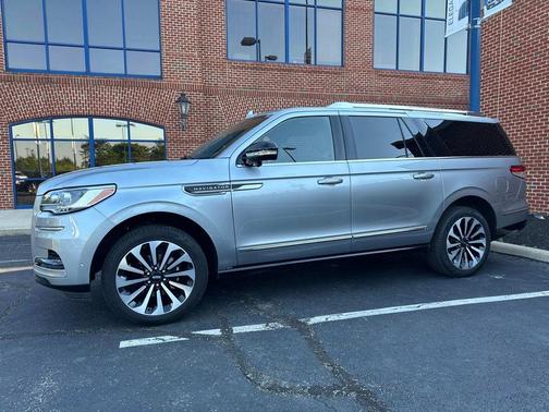 2024 Lincoln Navigator L Reserve