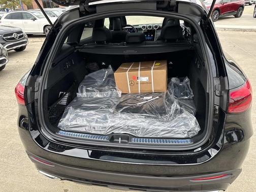 2026 Mercedes-Benz GLC 350e 