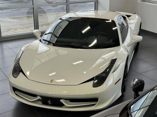2014 Ferrari 458 Italia Base