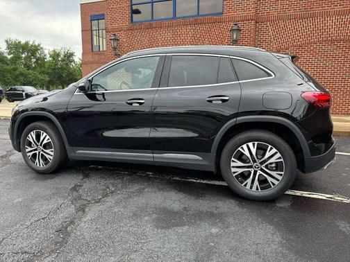 2025 Mercedes-Benz GLA 250 Base 4MATIC