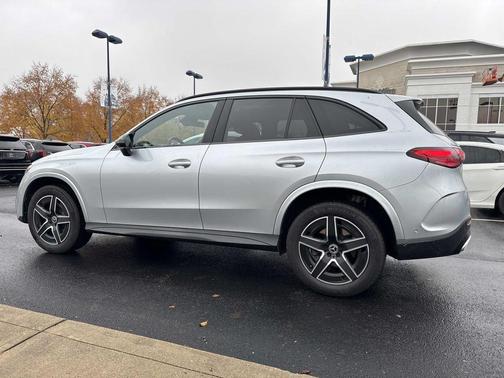 2025 Mercedes-Benz GLC 300 Base 4MATIC