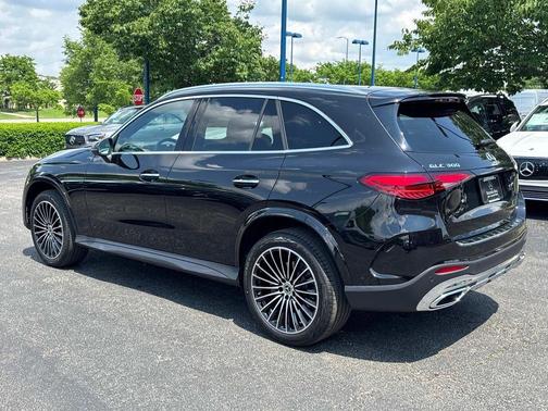 2025 Mercedes-Benz GLC 300 Base 4MATIC