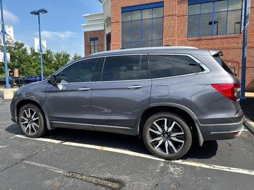 2020 Honda Pilot Touring 7-Passenger