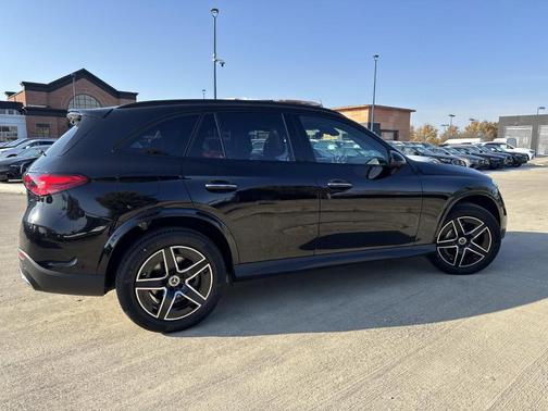 2026 Mercedes-Benz GLC 300 Base 4MATIC