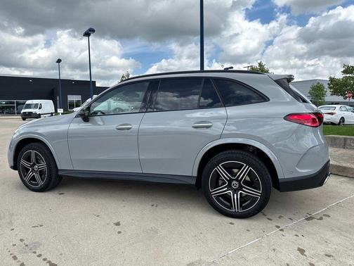 2025 Mercedes-Benz GLC 300 Base 4MATIC