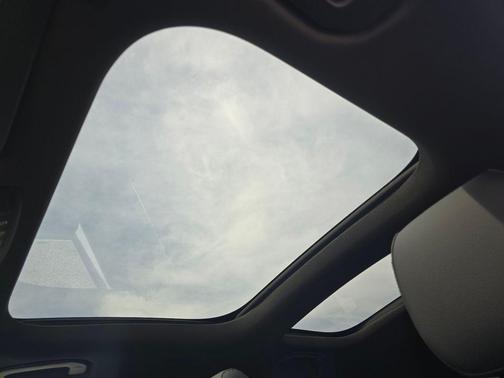 2026 Mercedes-Benz GLB 250 Base 4MATIC