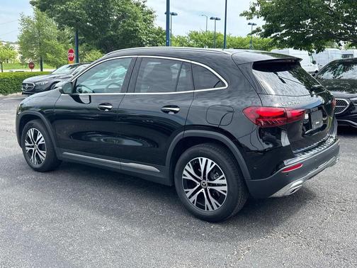 2025 Mercedes-Benz GLA 250 Base 4MATIC