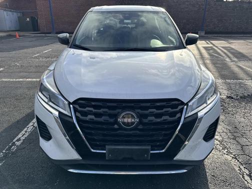 2022 Nissan Kicks S